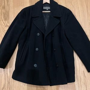 Andrew Marc Peacoat. Sz Large. Great coat to style in the winter.